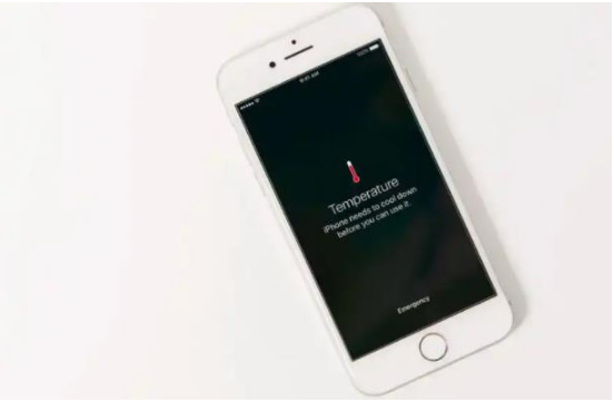 乌坡镇苹果手机维修分享iPhone 手机发热如何快速降温 
