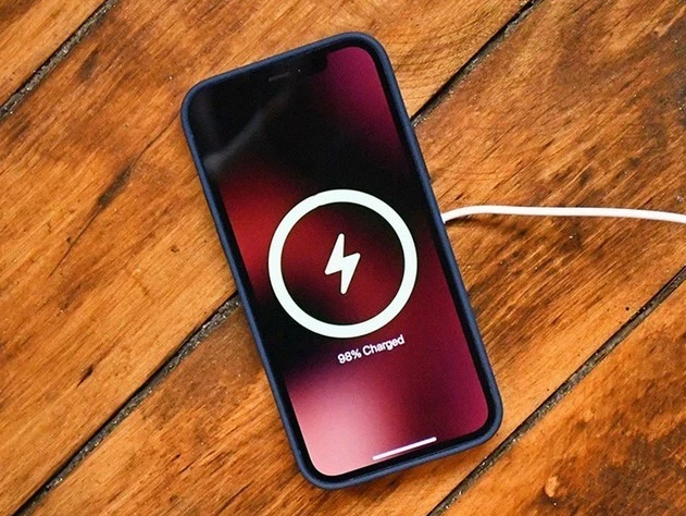 乌坡镇苹果手机维修分享iPhone 12可以随便充电吗 